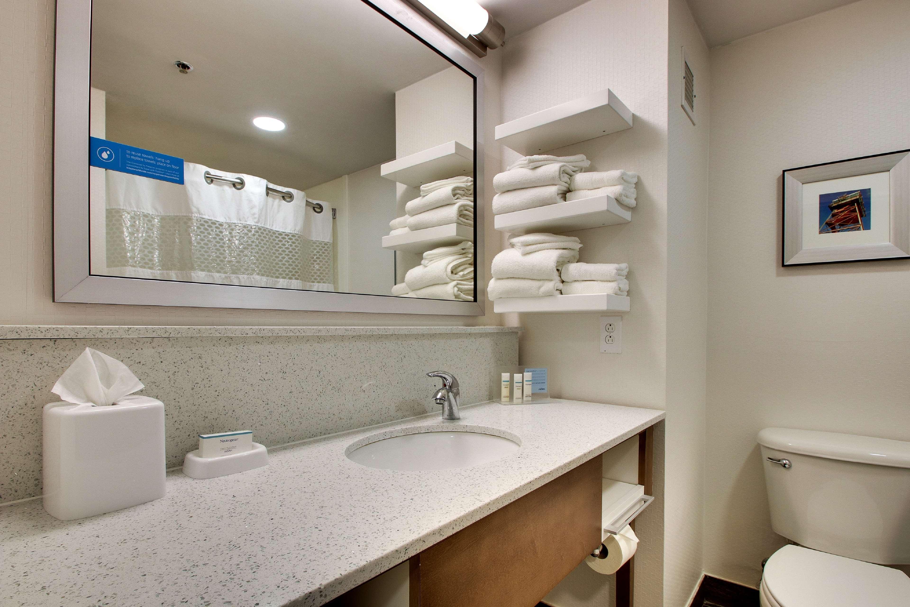 Hotel Hampton 3*