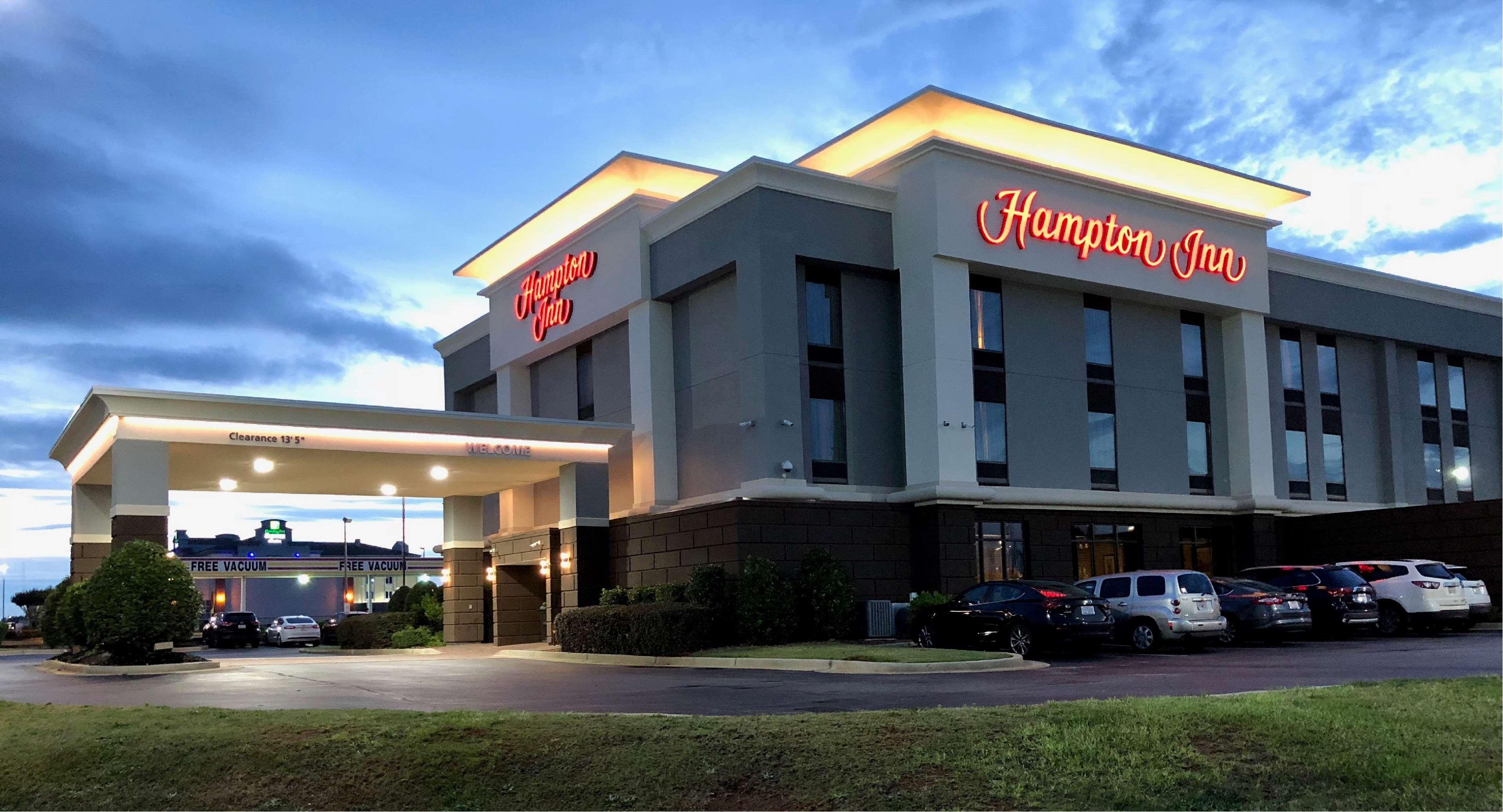 Hotel Hampton 3*