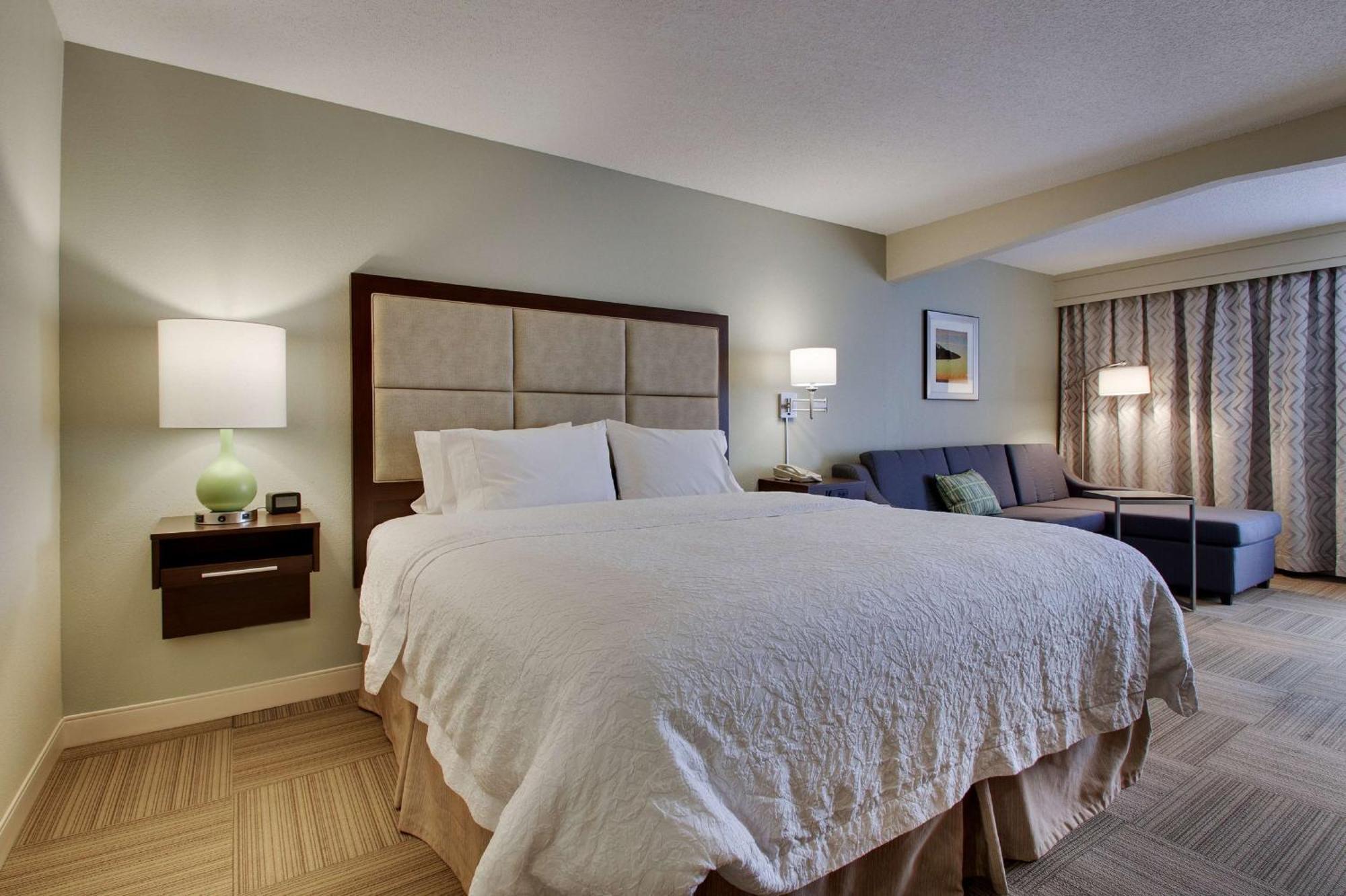 Hampton 3*