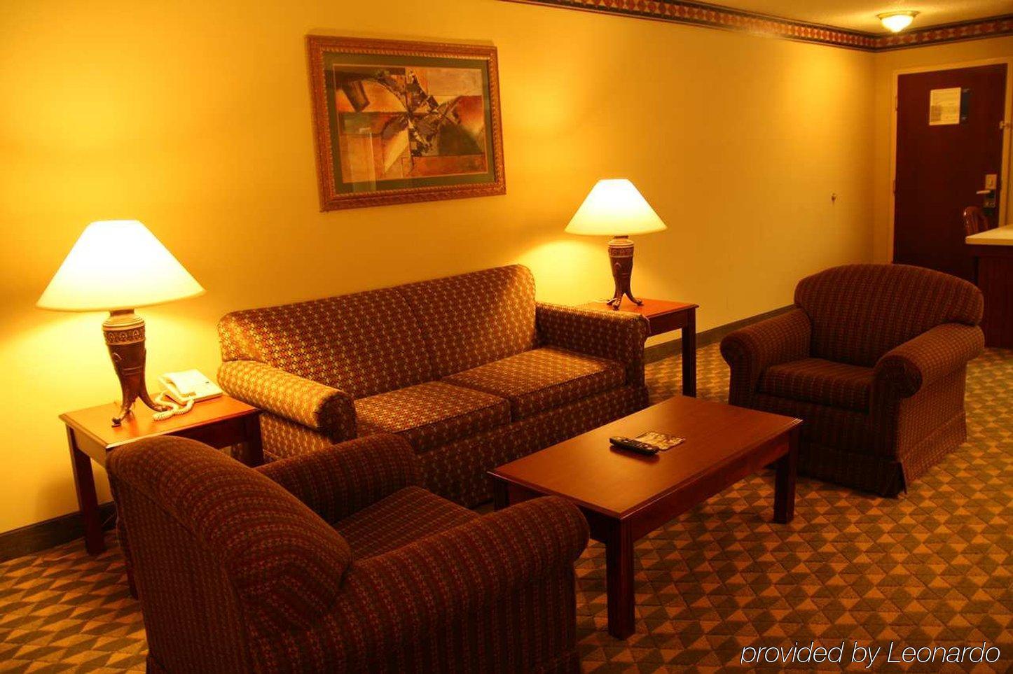 Hampton Hotel 3*